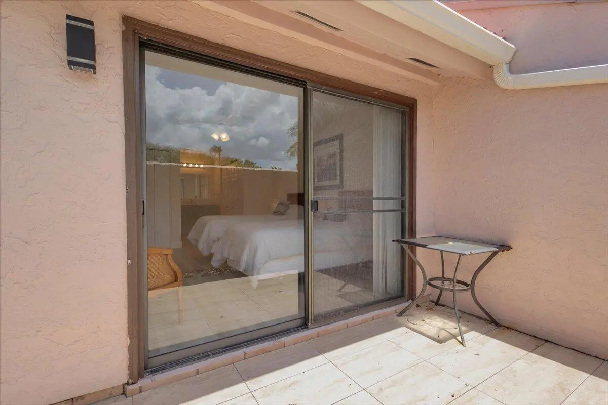 50-GG3A5305 at 3303 SE Sandpiper Circle, Port St. Lucie