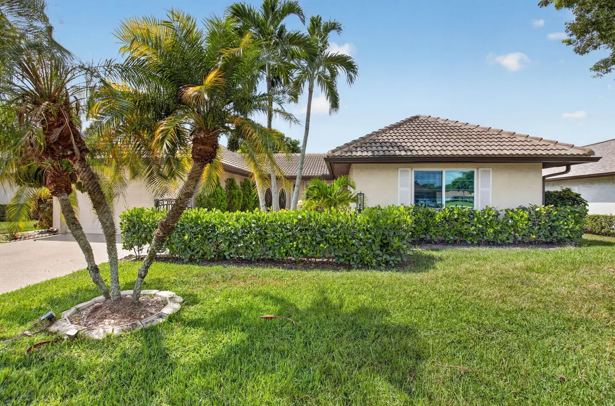 3-web-or-mls-DSC_7316 at 10300 GREENTRAIL Drive, Boynton Beach