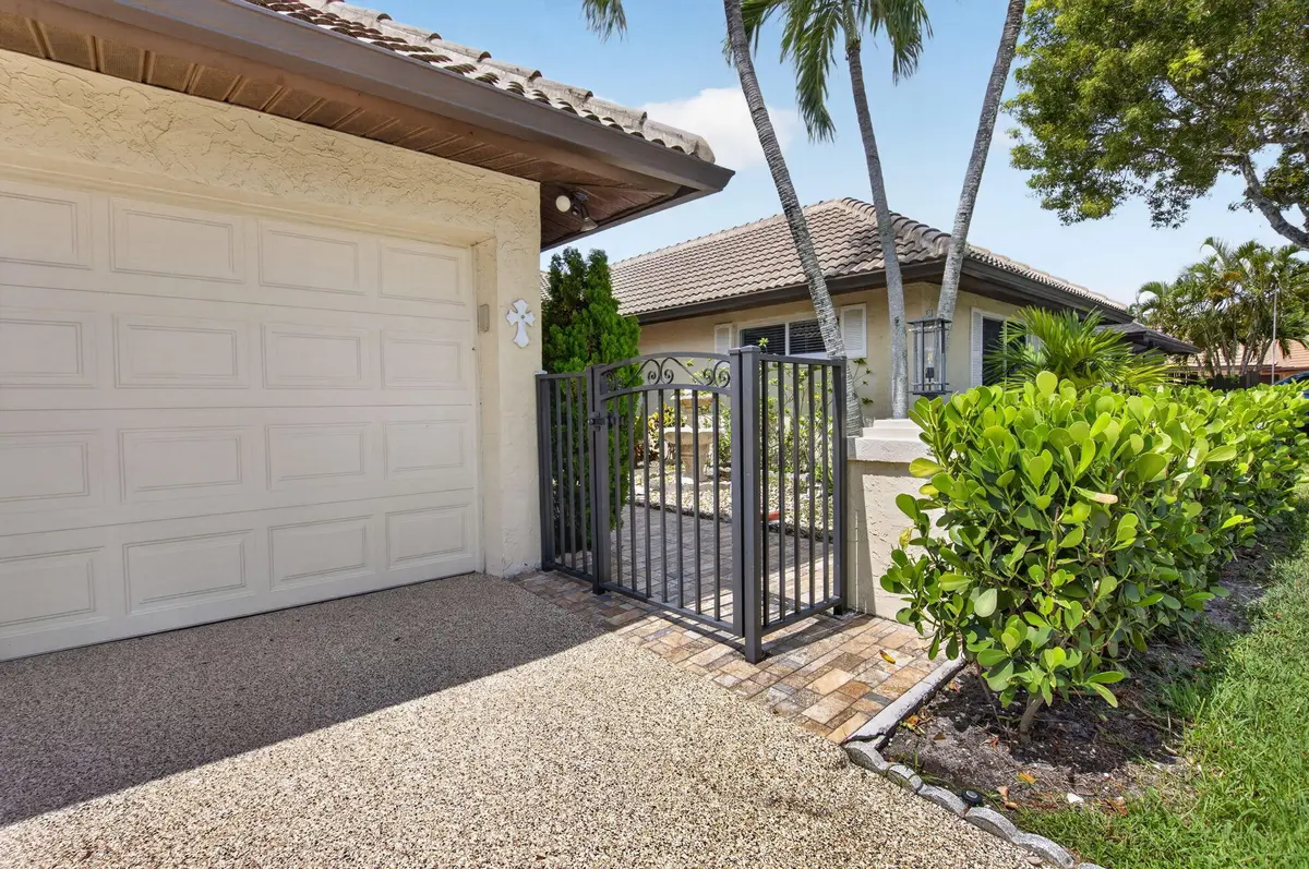 4-web-or-mls-DSC_7323 at 10300 GREENTRAIL Drive, Boynton Beach