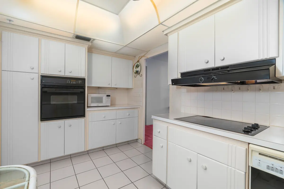 DSC01052 at 3200 NE 36TH Street 618, Fort Lauderdale