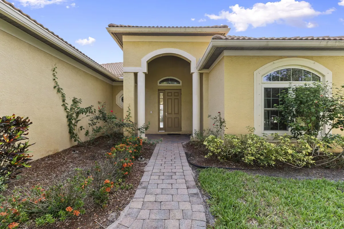 5-web-or-mls-DSC09629 at 411 NW Sheffield Circle, Port St. Lucie
