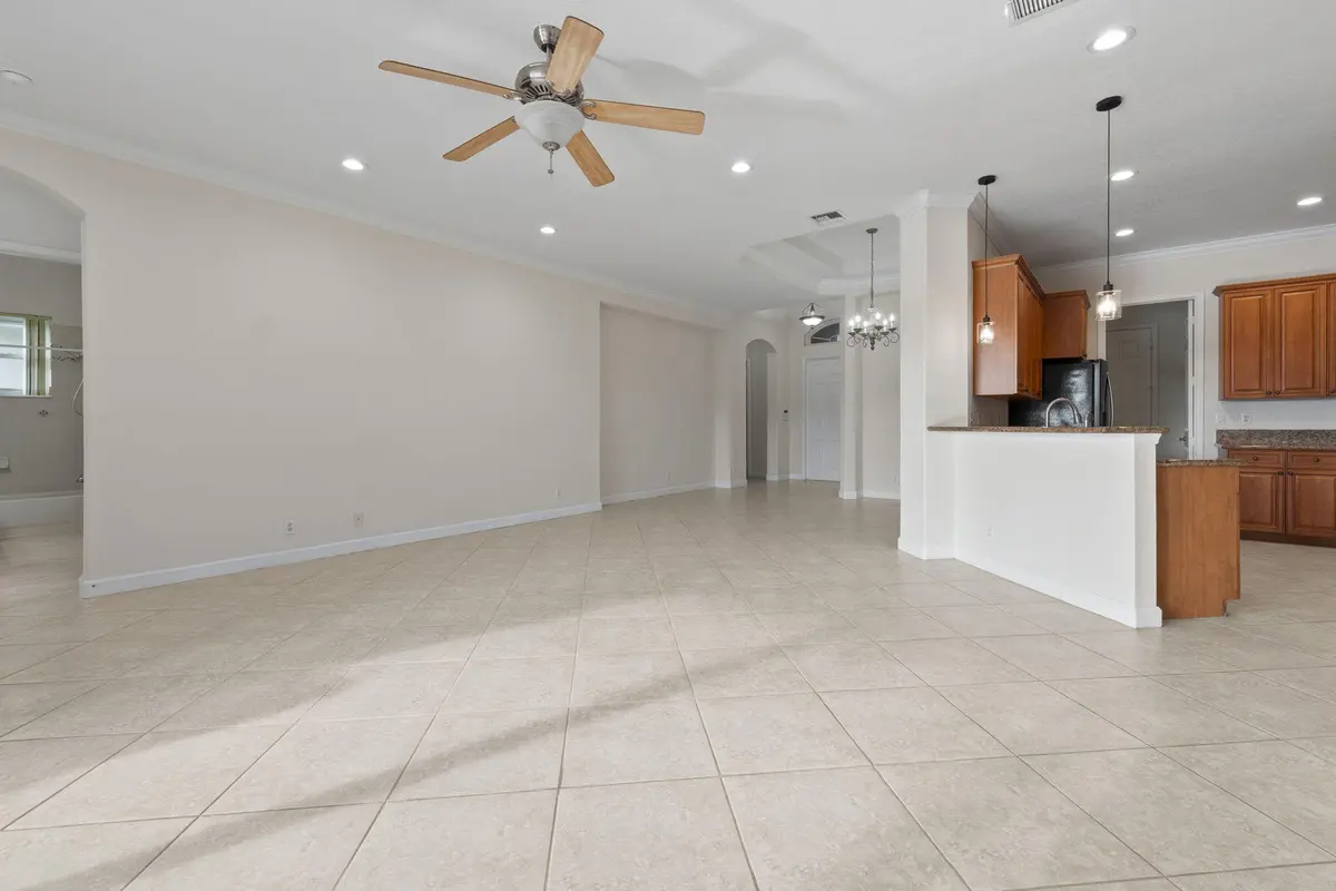 13-web-or-mls-DSC09552 at 411 NW Sheffield Circle, Port St. Lucie