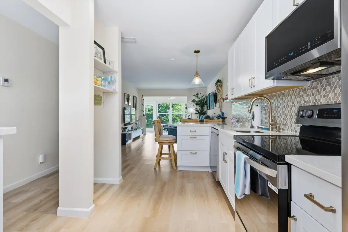159 kitchen at 159 Lake Barbara Drive, West Palm Beach