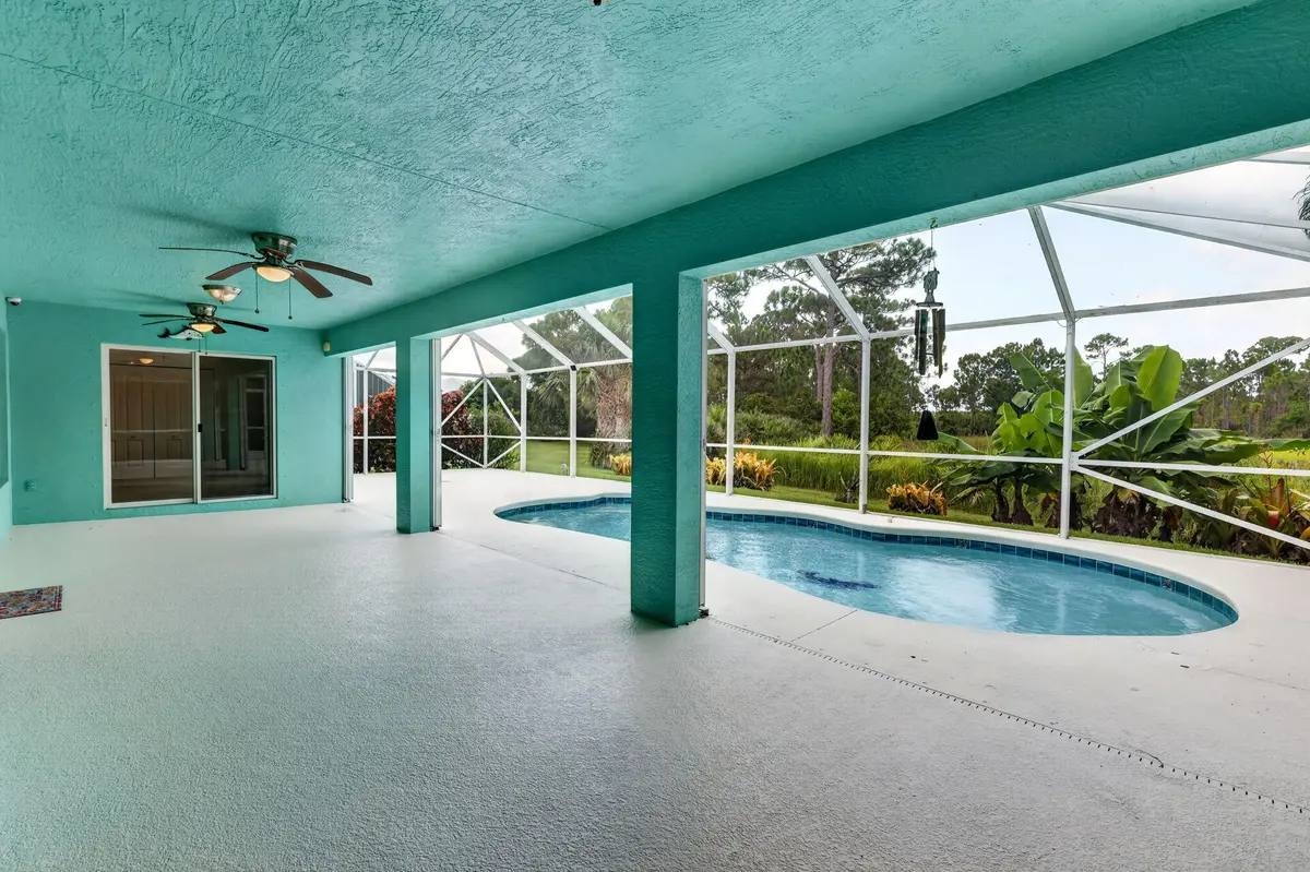 51-web-or-mls-5P1A1618 at 482 NW Sunflower Place, Jensen Beach