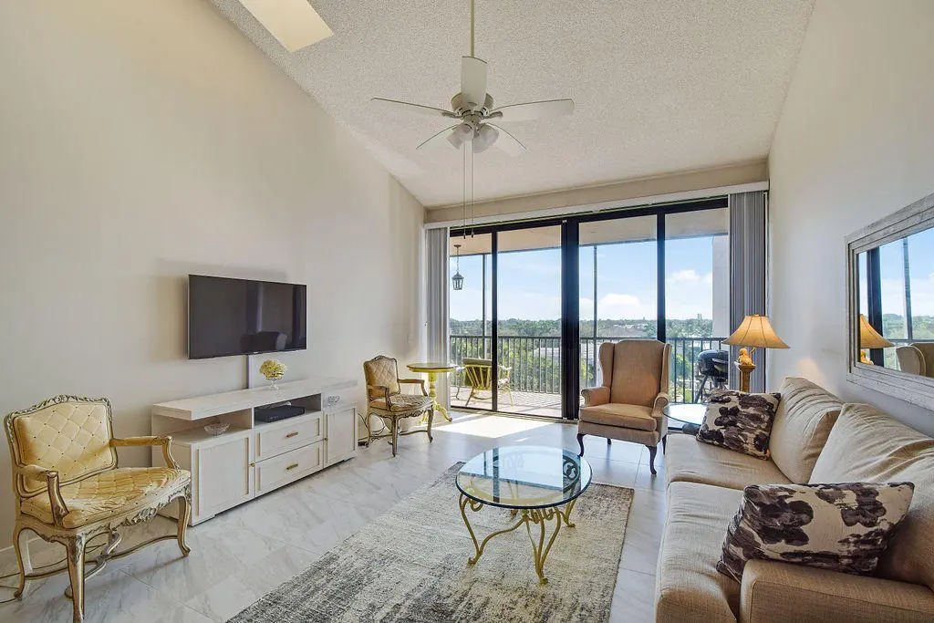12Oaks#614_05 at 11370 Twelve Oaks Way 614, North Palm Beach