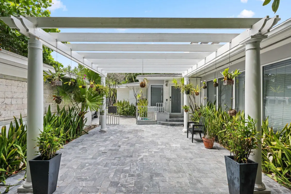 12 Sylvan Lane - 68.jpg-SMALL at 1313 SEABREEZE Boulevard #B, Fort Lauderdale