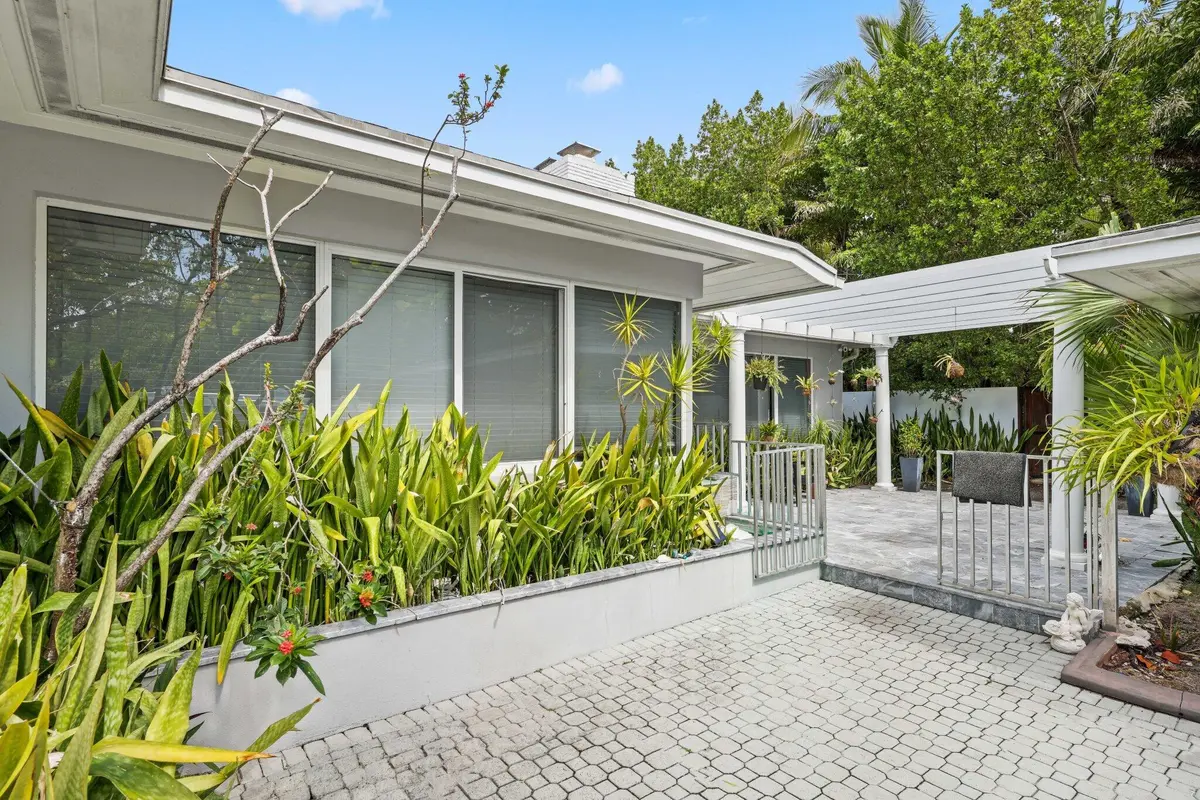 12 Sylvan Lane - 72.jpg-SMALL at 1313 SEABREEZE Boulevard #B, Fort Lauderdale
