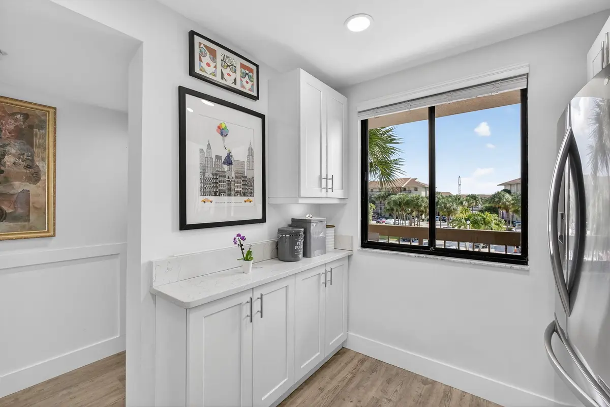 KITCHEN at 1901 MARINA ISLE Way 304, Jupiter
