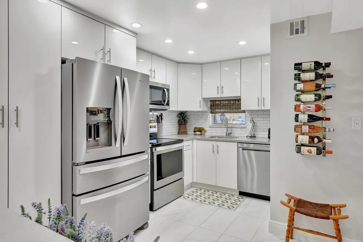 Kitchen at 700 S HOLLYBROOK Drive 104, Pembroke Pines