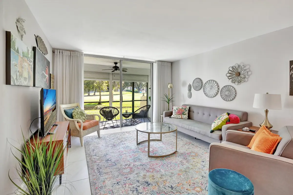 Photo 4 at 700 S HOLLYBROOK Drive 104, Pembroke Pines