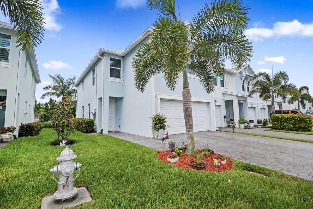 384 SE Sea Hunt Way, Stuart, FL – photo 2