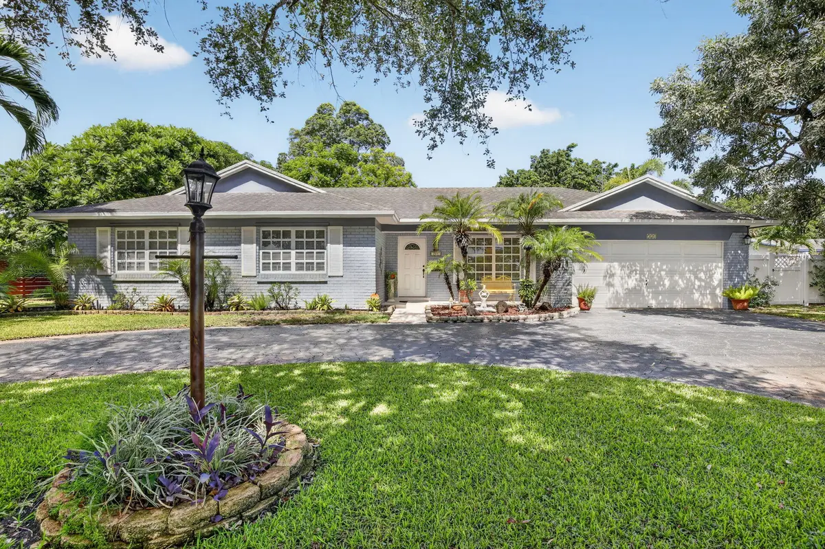 4-web-or-mls-_A7A0908 at 721 SW 59TH Avenue, Plantation