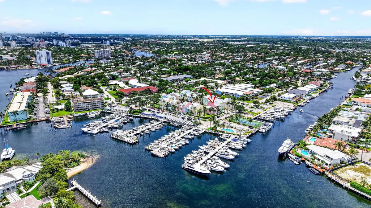 Minutes by boat to the Hillsboro Inlet at 2814 Marina Circle, Lighthouse Point