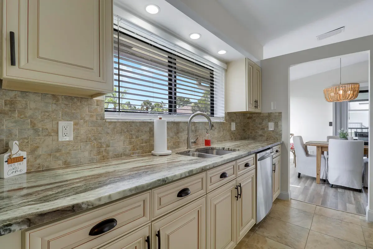 Kitchen at 1102 Wingfoot Drive C, Jupiter