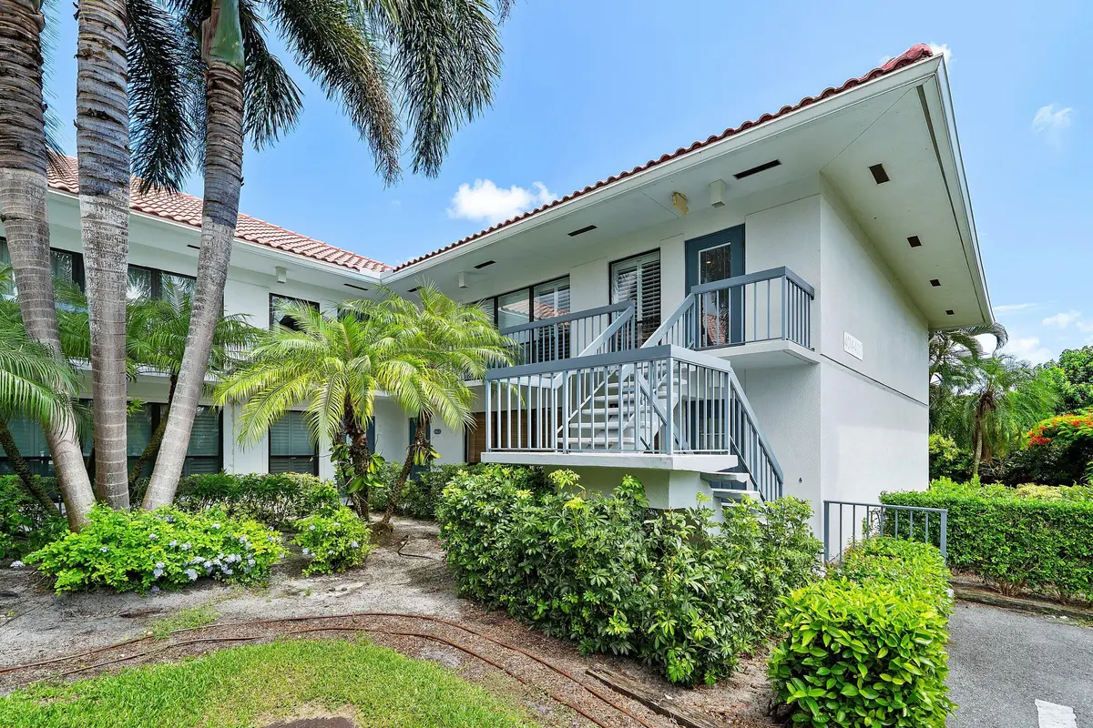 Front of Home at 4022 B Quail Ridge Dr Osprey, Boynton Beach