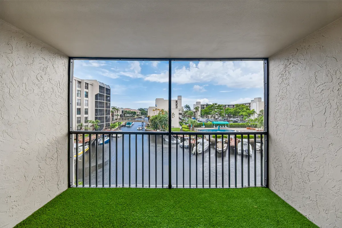 kozak-20 at 4 ROYAL PALM Way 3020, Boca Raton