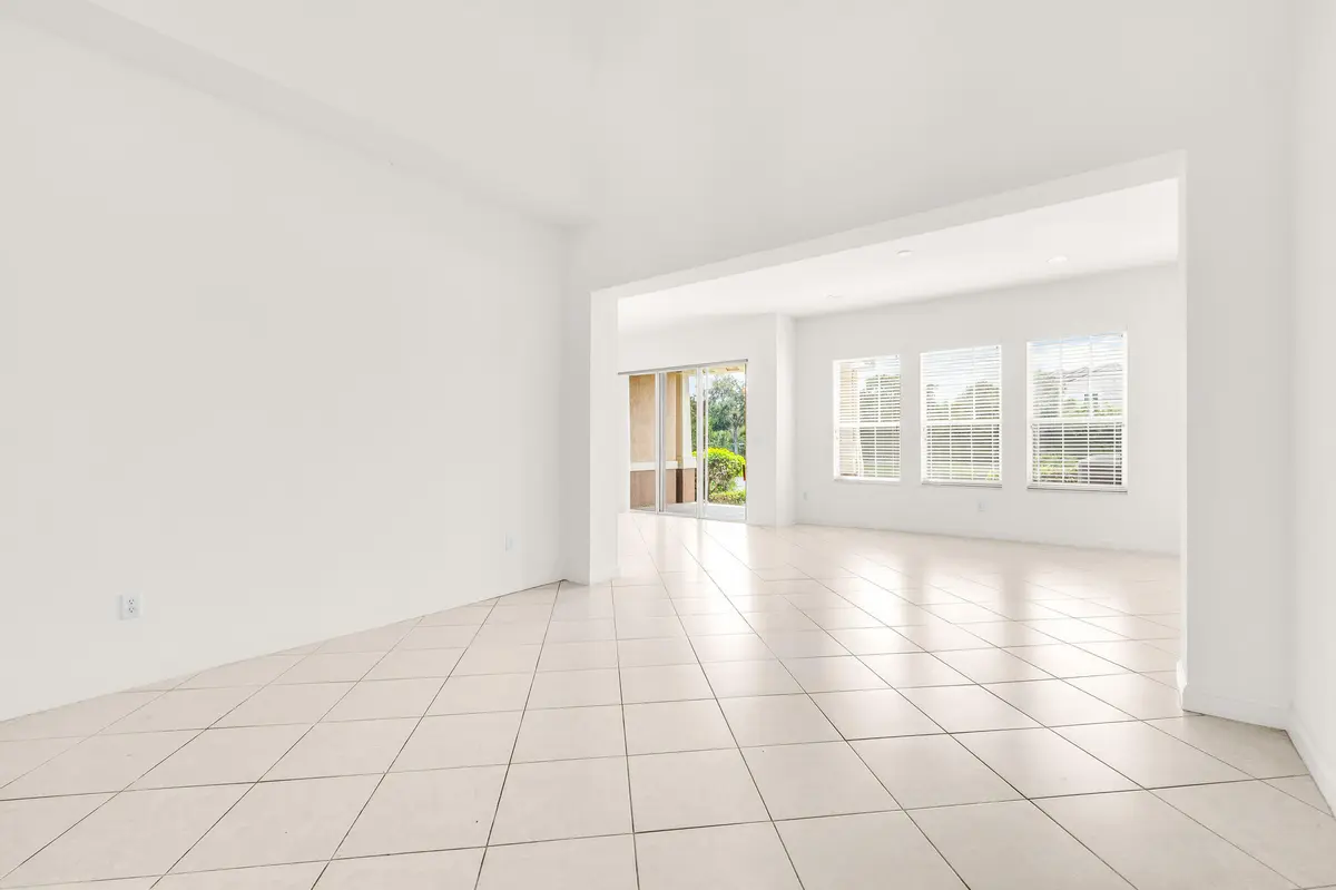 Living area at 669 Pacific Grove Drive 2, West Palm Beach