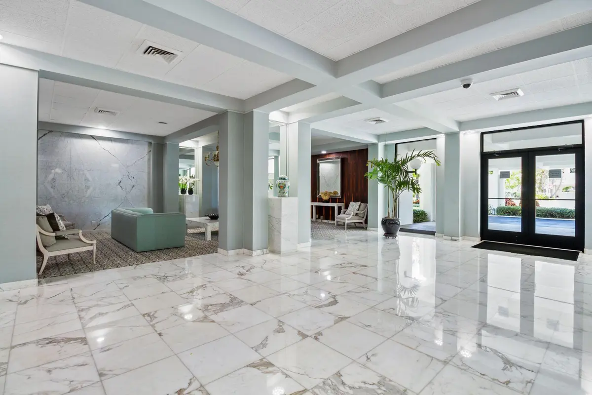 la palma lobby mon at 2860 S Ocean Boulevard 201, Palm Beach