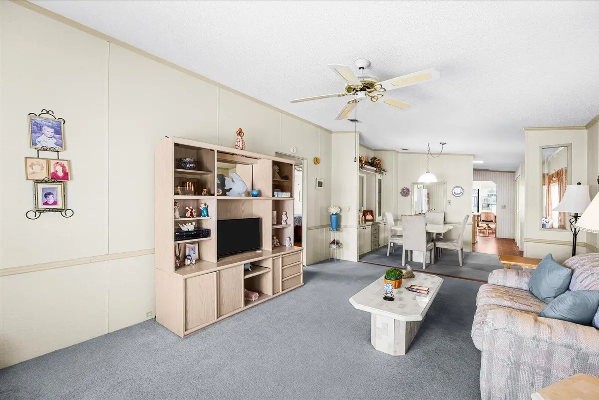 04-trop in-9 at 484 TROPICAL ISLES Circle D-32, Fort Pierce