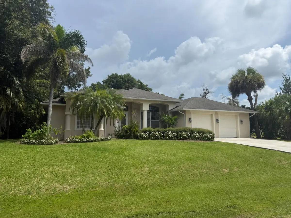 front at 2108 Winding Creek Lane, Fort Pierce