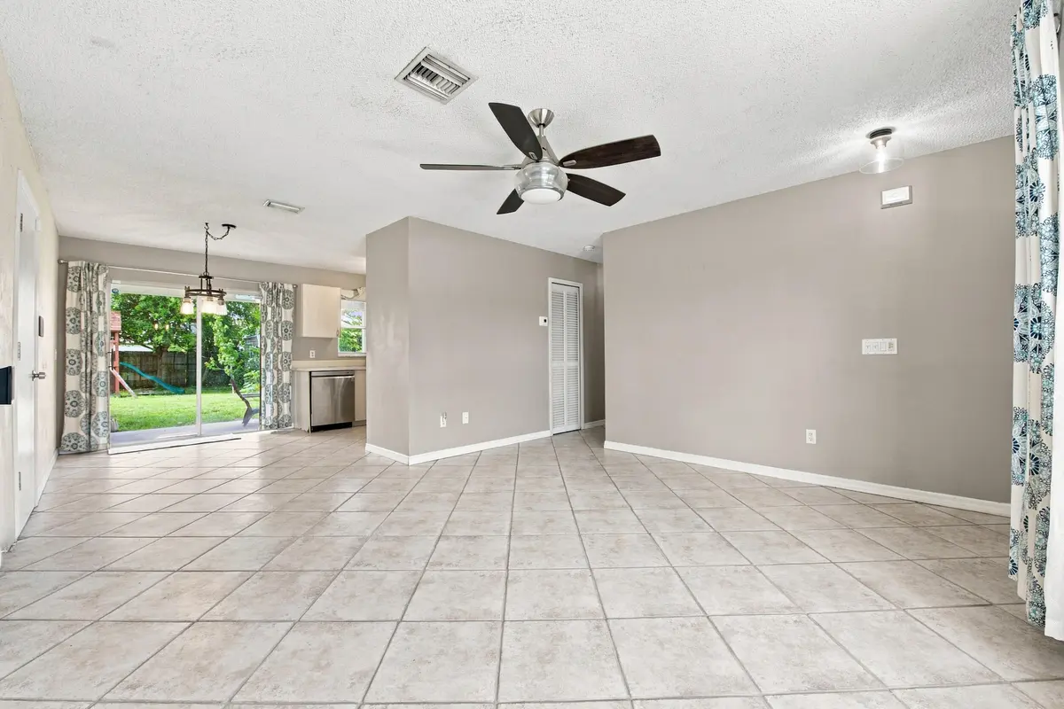 5__dsc0757 at 674 SW LAKEHURST Drive, Port St. Lucie