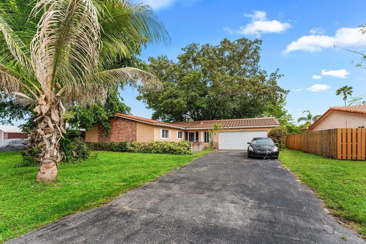 001-11260Northwest41stStreet-CoralSpring at 11260 NW 41st Street, Coral Springs