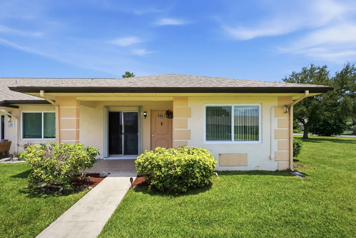 Front at 5852 Dream Court 35D, Fort Pierce