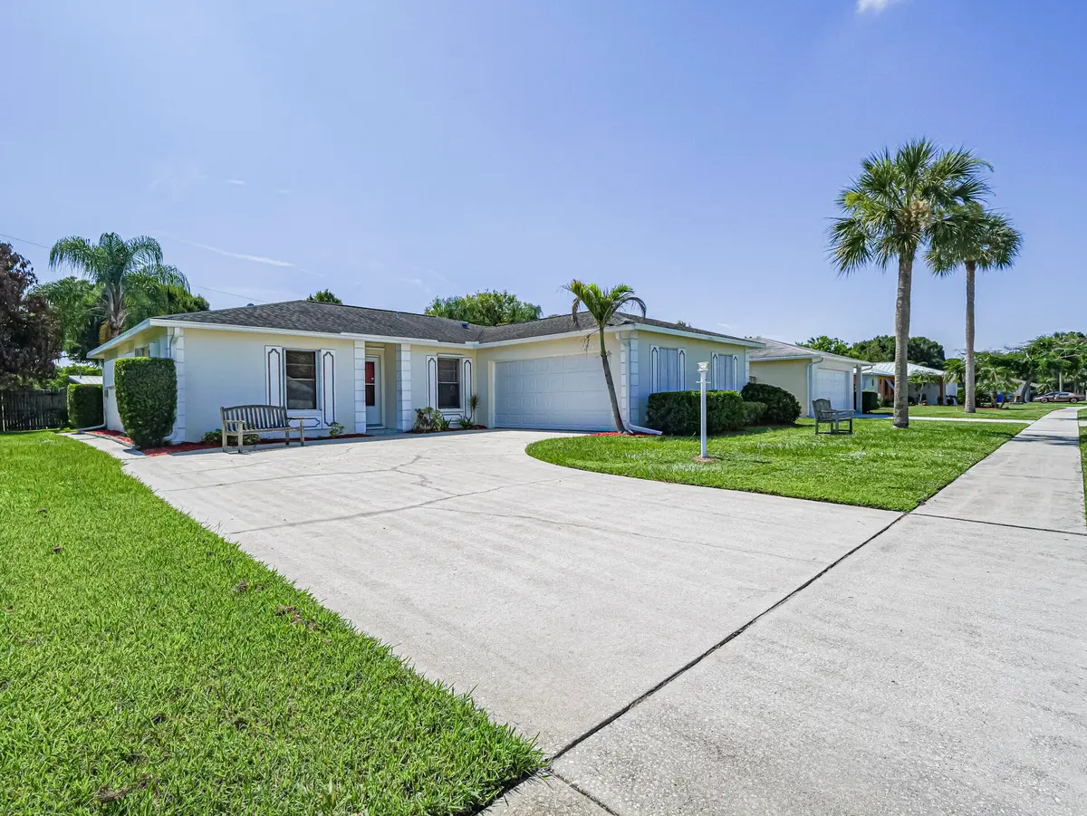 Front of Home at 660 26TH Court, Vero Beach