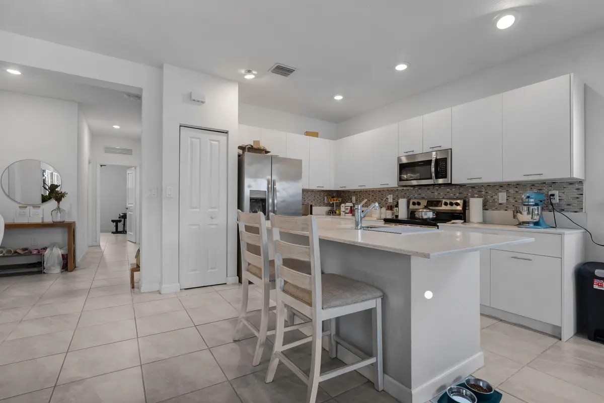 8WV at 2409 NW 131ST Circle, Miami