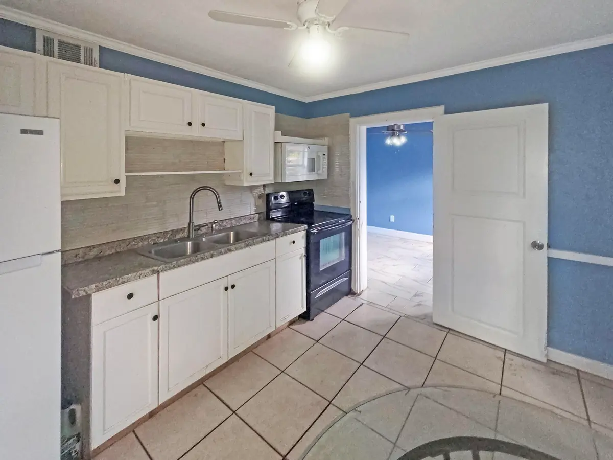 20260616_163946 at 715 N 10TH Street, Fort Pierce