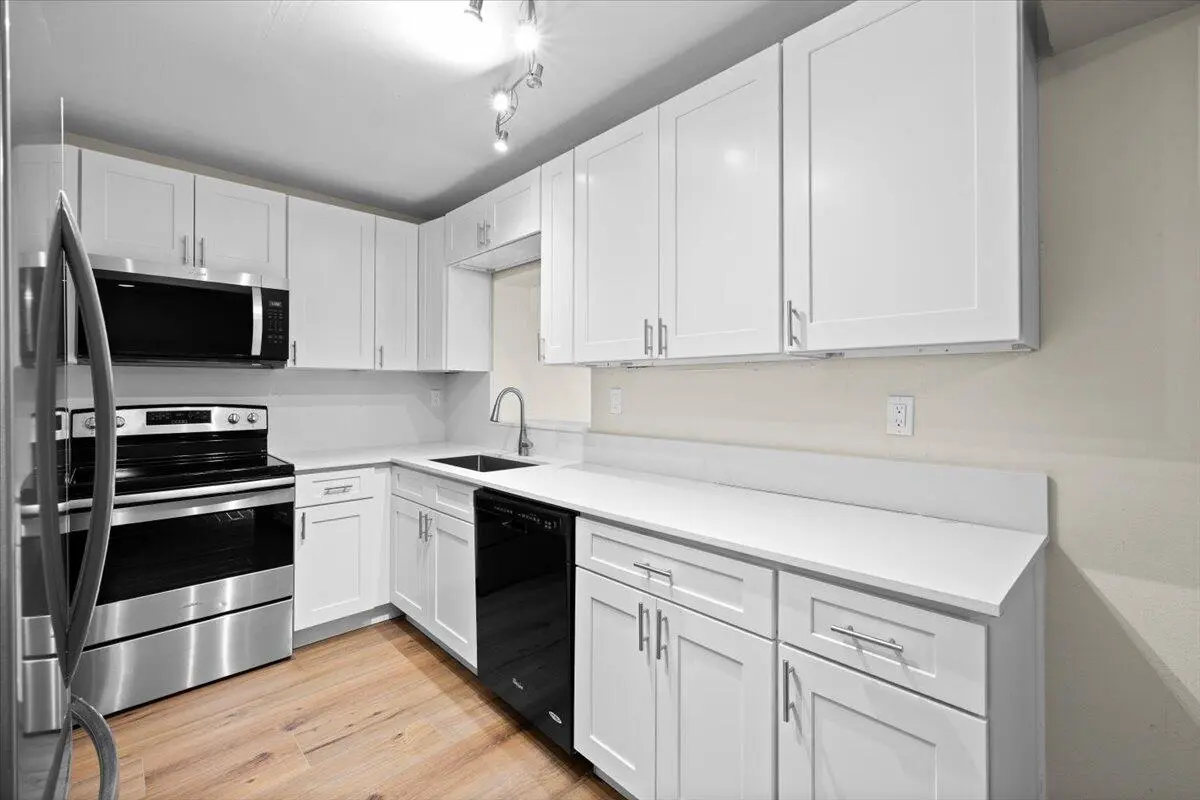 07-424A8297 at 7712 SW 7TH Street, North Lauderdale