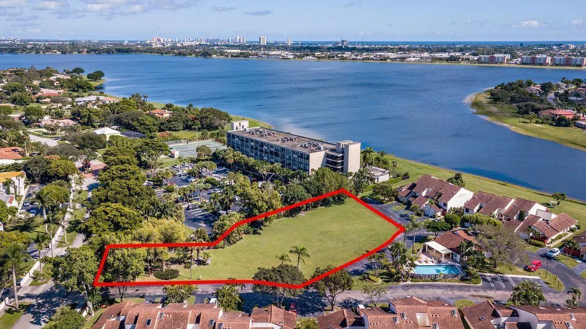 1810 embassy site at 1810 EMBASSY Drive, West Palm Beach