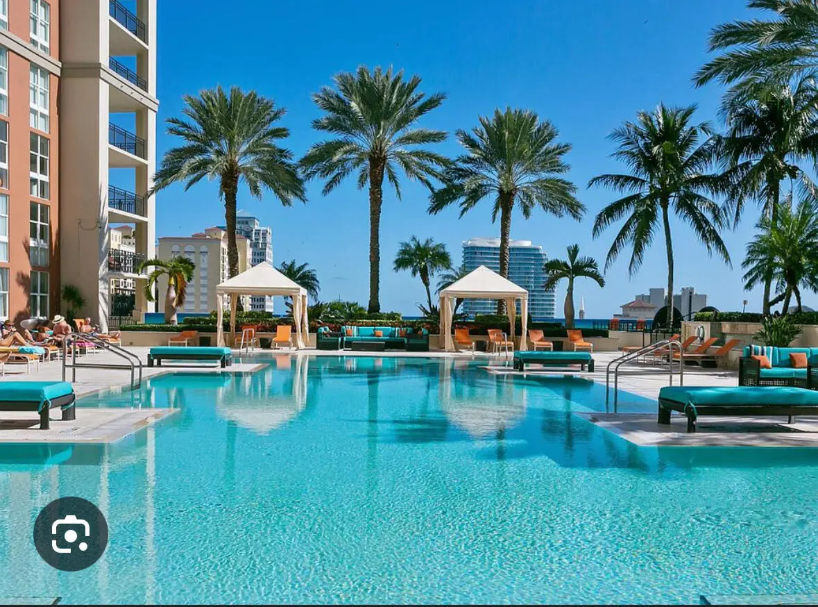 4S at 550 OKEECHOBEE Boulevard 825, West Palm Beach