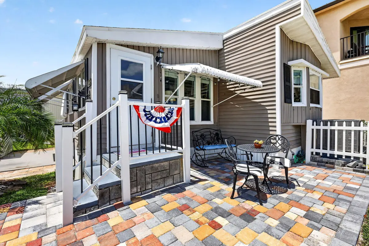Exterior Patio at 10725 S Ocean Drive 463, Jensen Beach