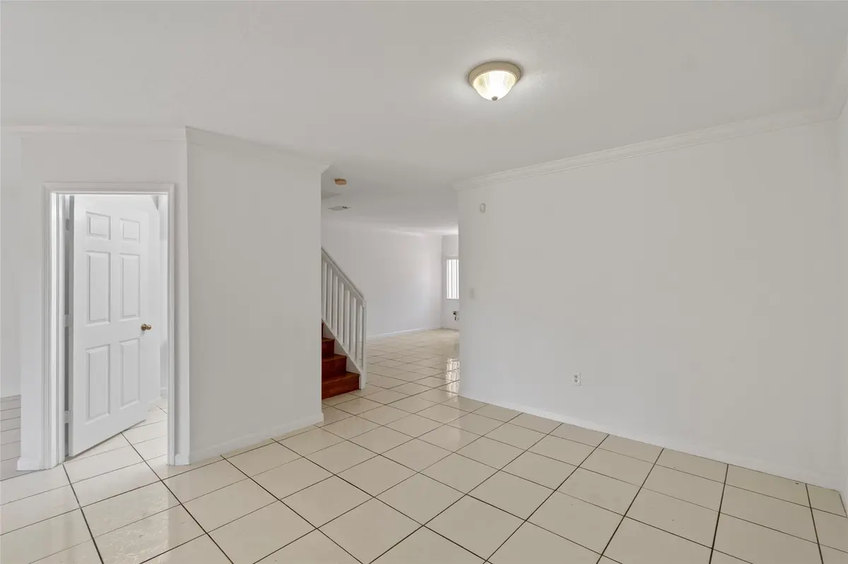 Photo 4 at 16279 SW 56th Terrace 16279, Miami