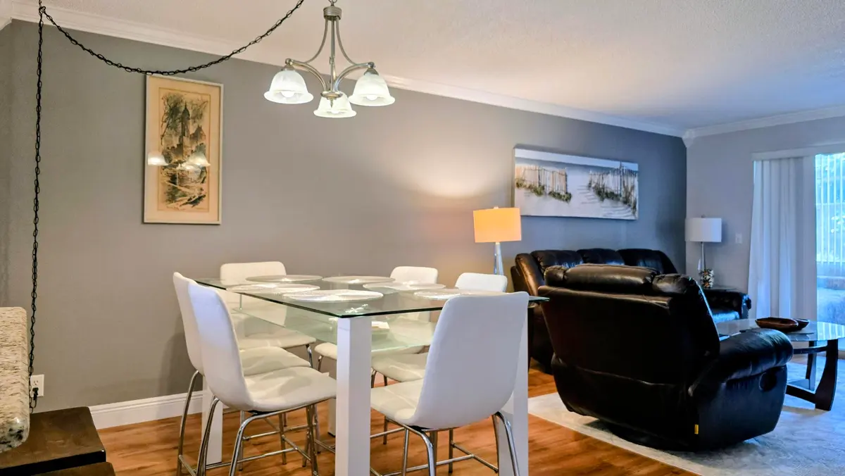 dining area at 330 NE 26TH Avenue 3120, Boynton Beach