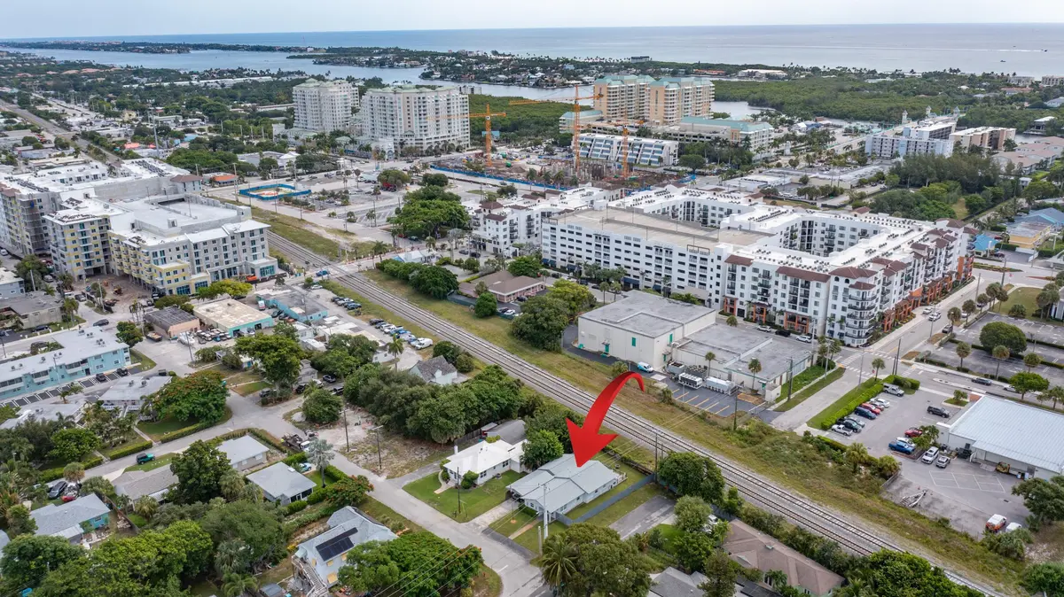 Aerial to the NE at 222 SE 3RD Street, Boynton Beach