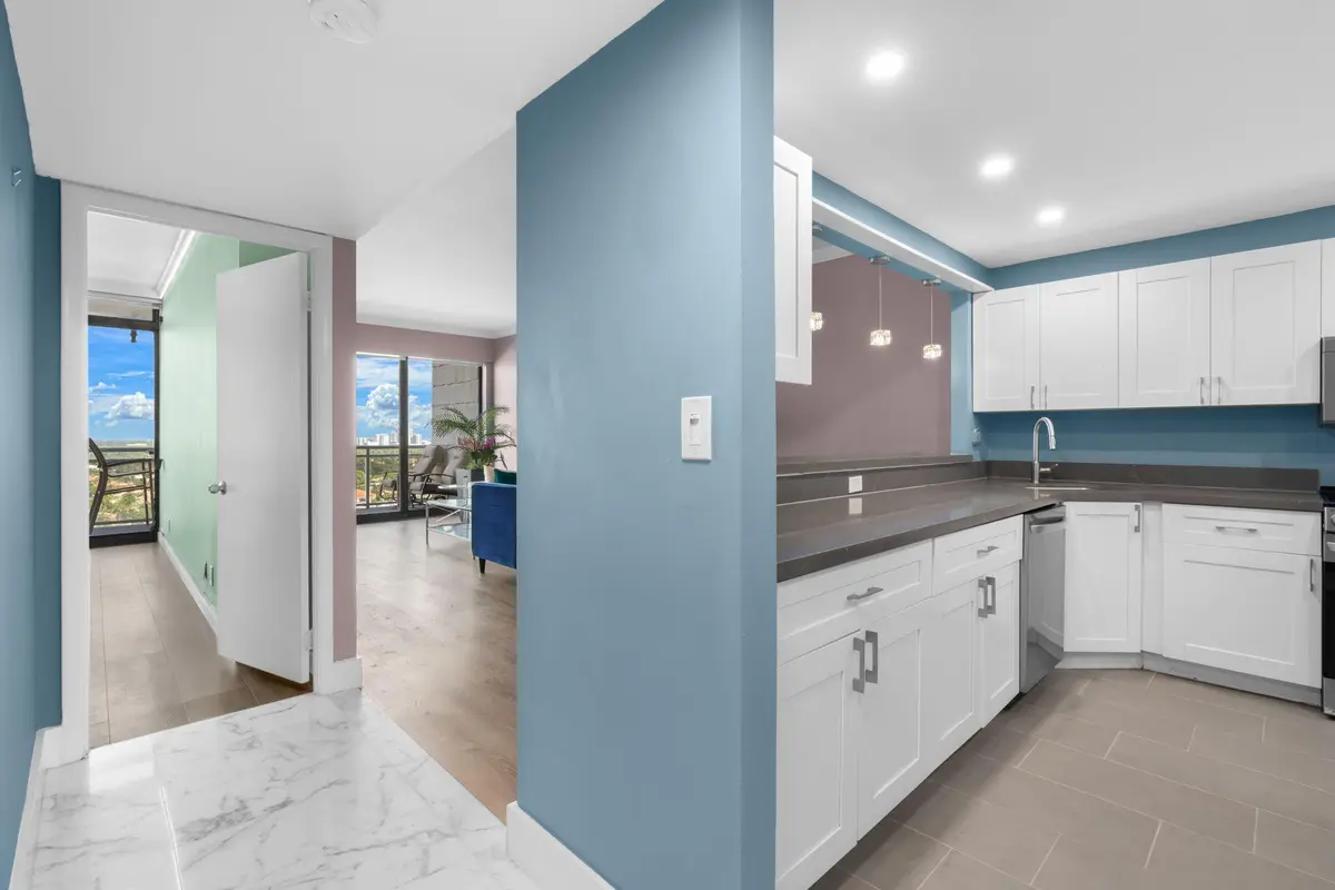 3-web-or-mls-1600 S Ocean Dr PHC, Hollyw at 1600 S Ocean Drive PHC, Hollywood