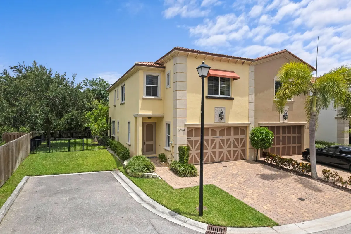 Front Exposure at 2134 Sabal Tree Court, West Palm Beach