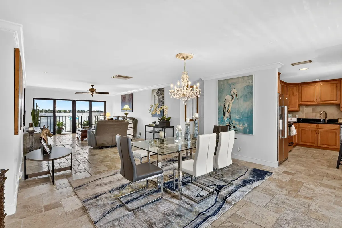 10-web-or-mls-5P1A9222 at 624 SW St Lucie Crescent 208, Stuart