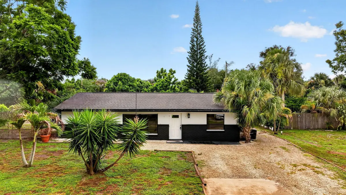 photo 31 at 820 SE 13th Street, Stuart