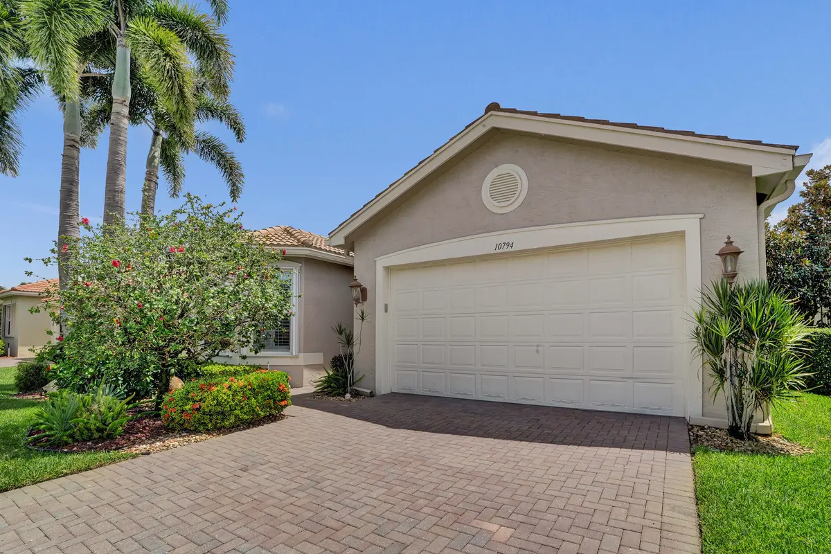 DSC00988 at 10794 REDLAKE Isle, Boynton Beach