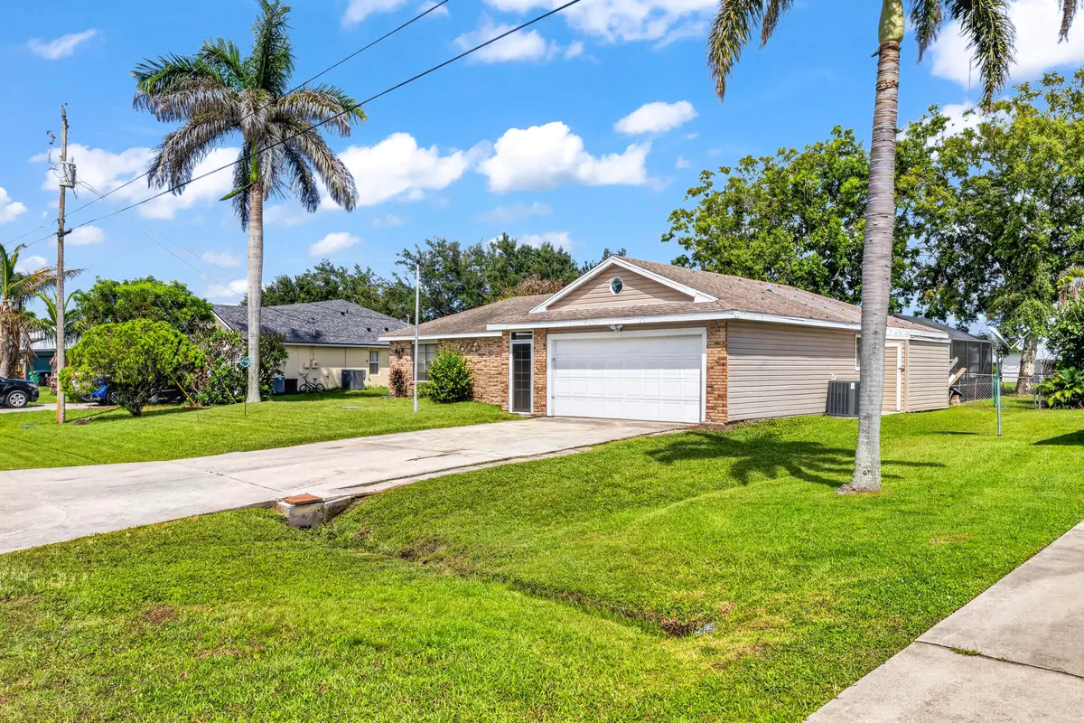 photos_high_resolution_2081_SW_South_But at 2081 SE SOUTH BUTTONWOOD Drive, Port St. Lucie