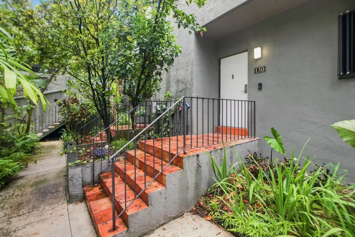 Entrance at 980 NW N River Drive 30, Miami
