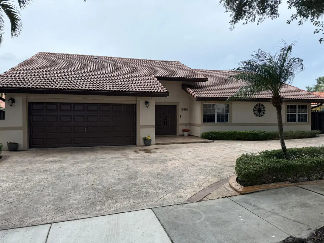 16820 NW 80th Court, Hialeah, FL – photo 2