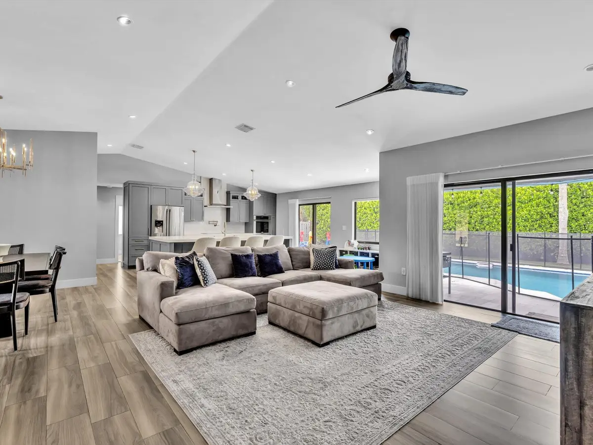 09-FPP00376 at 1341 White Stone Way, Davie
