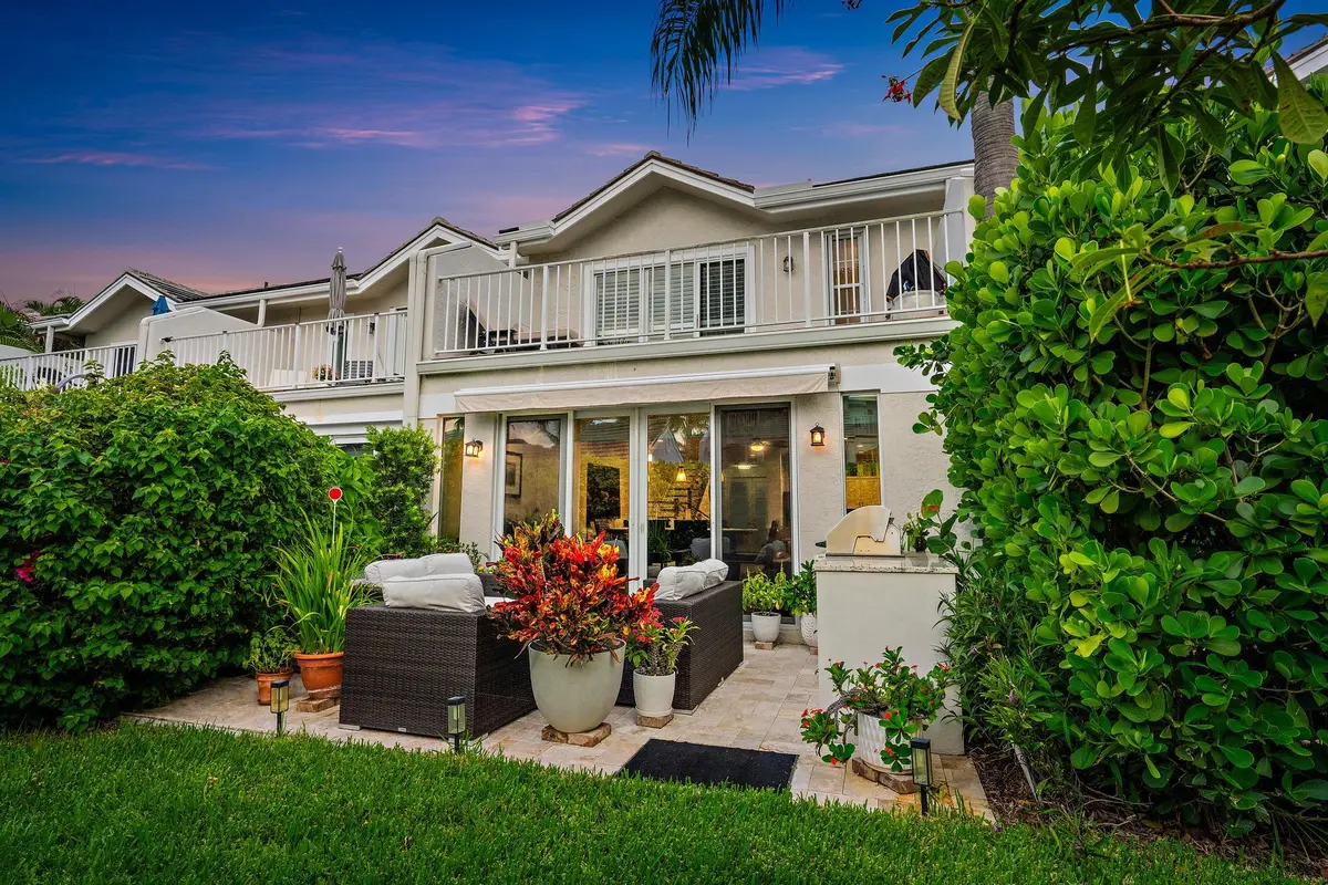 Back Exterior at 1000 N US Highway 1 753, Jupiter