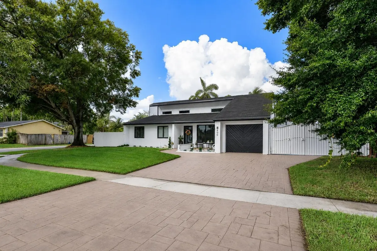 Front of Structure at 400 NW 98TH Avenue, Pembroke Pines