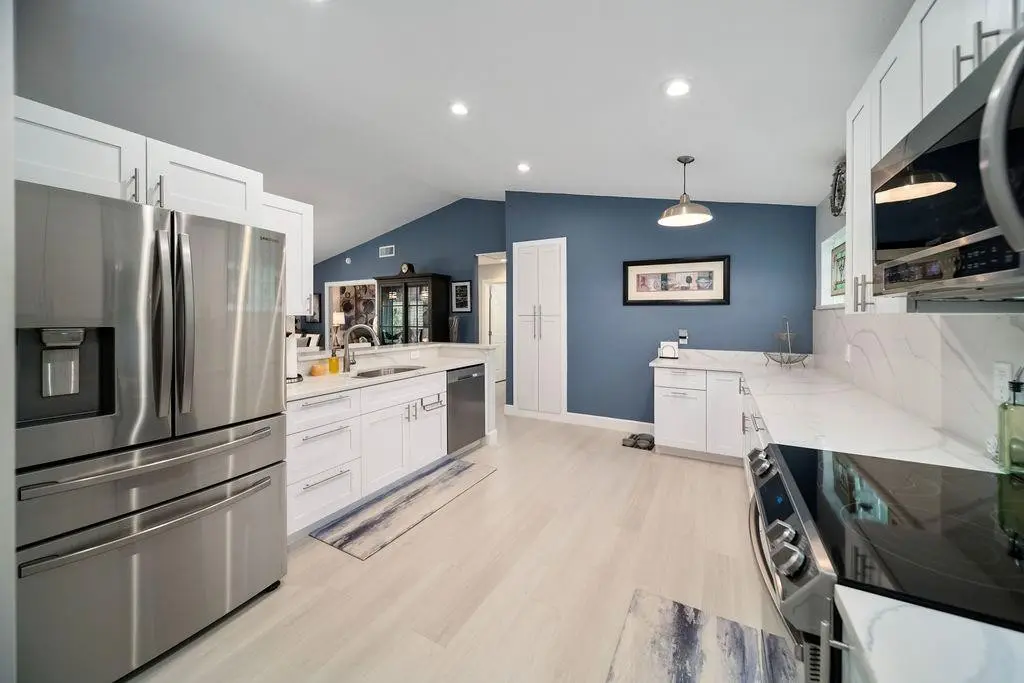 Photo 6 at 9846 Harbour Lake Circle, Boynton Beach