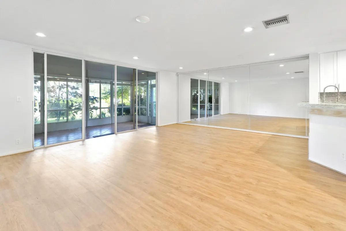 Living room at 6191 Old Court Road 806, Boca Raton